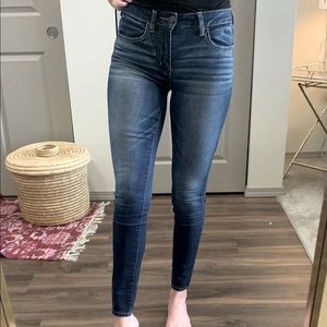 American Eagle High-Rise Jegging
